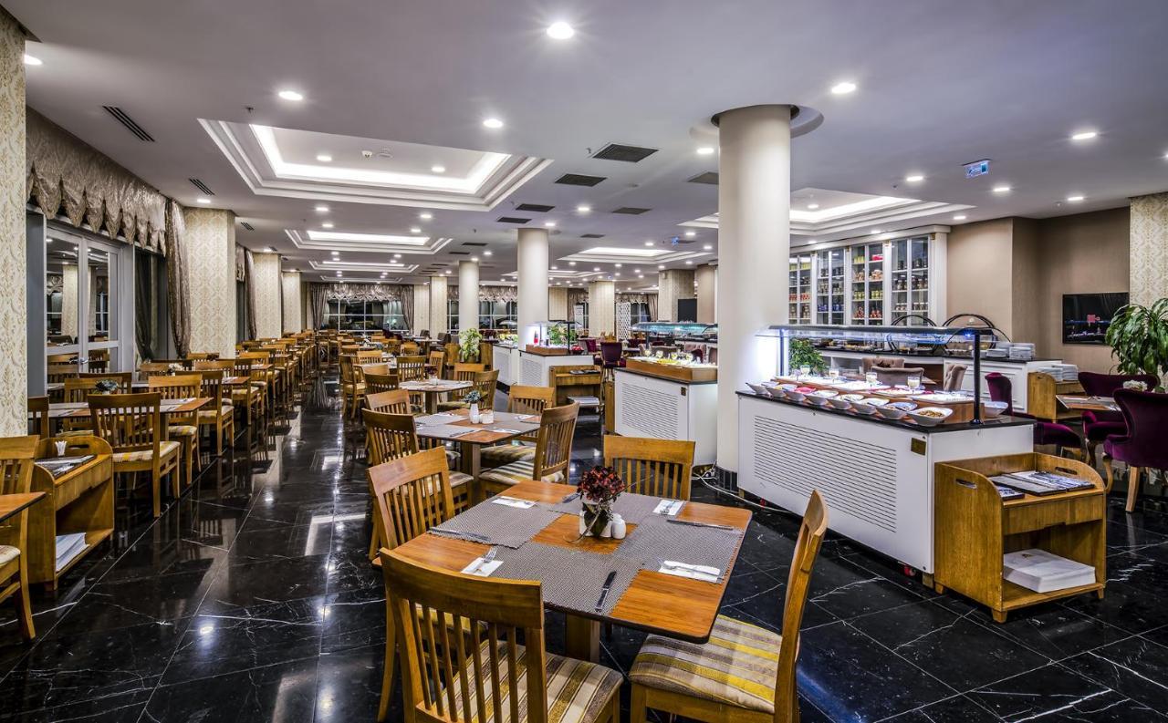 安卡拉市中心阿纳多卢酒店 外观 照片 The restaurant at the hotel