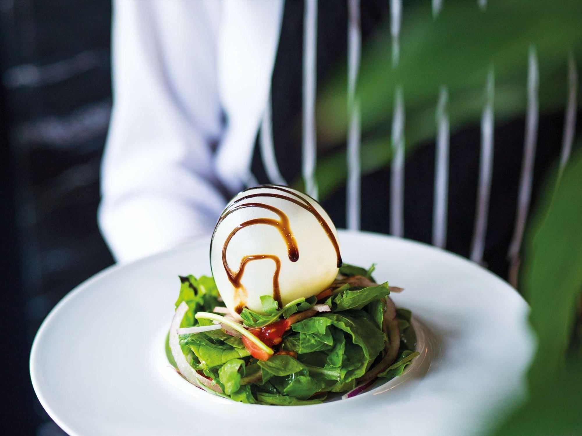 安卡拉市中心阿纳多卢酒店 外观 照片 A salad with a balsamic glaze